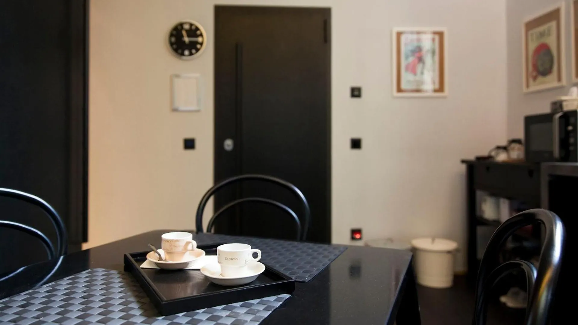 Lomazzo31 - Urban Loft A Milano Apartment 0*, Milan Italy