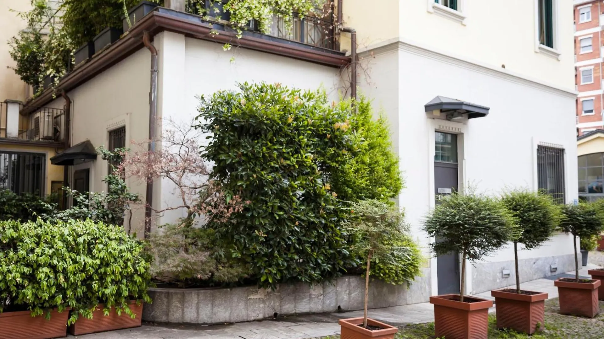 Lomazzo31 - Urban Loft A Milano Apartment 0*, Milan Italy